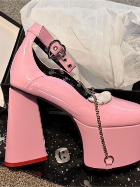 Patent Pink Platform Mary Jane Heels with Heart Buckle